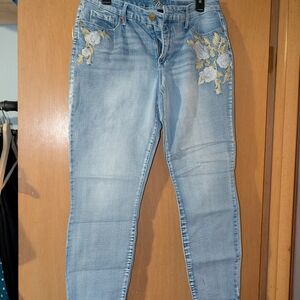 Maurices Light Blue Floral Skinny Jeans